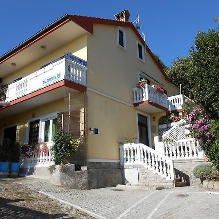 Apartment Vivoda Opatija Eksteriør billede